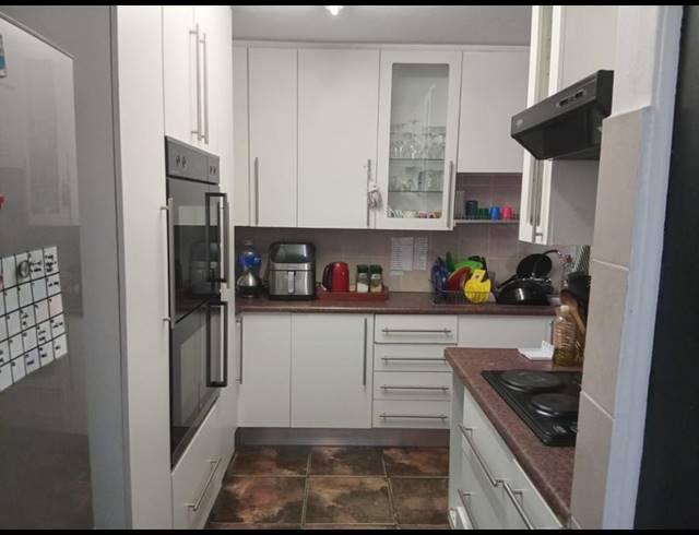 3 BEDROOM TOWNHOUSE FOR SALE IN HENNOPSPARK